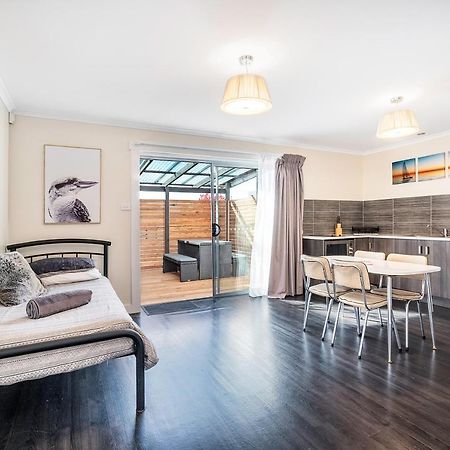 Ruby Soho Villas Порт-Сорелл Экстерьер фото